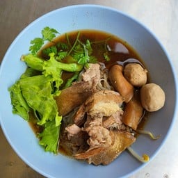 ก๋วยเตี๋ยวเนื้อ