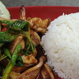 ข้าวกระเพราทะเล