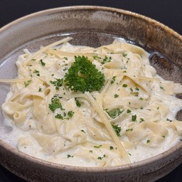 White Sauce Pasta SEAFOOD