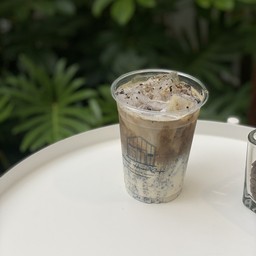 ลาเต้งาดำคอฟฟี่