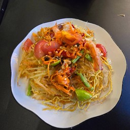 ตำหมี่กรอบทะเล