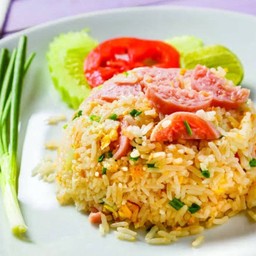 ข้าวผัดแหนม