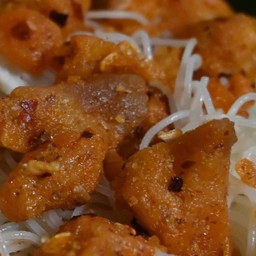 แทนใจ(TanJai) เส้นหมี่ไก่ฉีกกกก+นํ้าพริกกากหมู สาขาม.กรุงเทพ