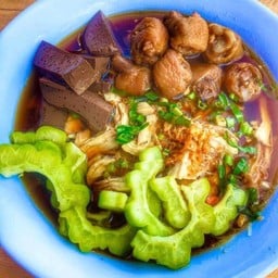 ก๋วยเตี๋ยวไก่สับเส้นเล็กพิเศษ