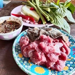 ร้านลาบก้อยส้มตำ#ลุงจวบ หนองมะนาว