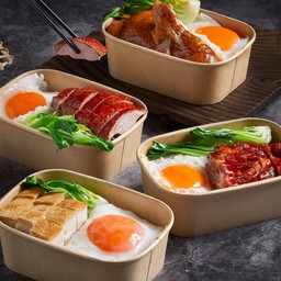 ข้าวหรือบะหมี่หน้าบาร์บีคิว 2 อย่าง