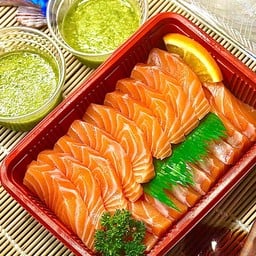(S3)แซลมอนซาซิมิ 300 กรัม ฟรี!! โชยุ,วาซาบิ,ซีฟู้ด