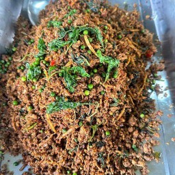 ลุงต๋อยข้าวแกงผัดป่านานาชนิด ลุงต๋อย1