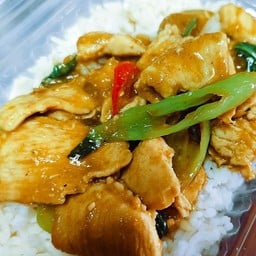 ผัดเขียวหวานแห้ง