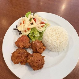 ข้าวหมูปั้นทอด Fried Minced Pork with Rice