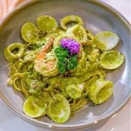 Spaghetti Seafood Pesto