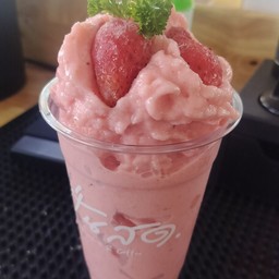 สตอเบอร์รี่นมสด