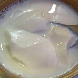 น้ำเต้าหู้ใส่เนื้อต้าฮวย