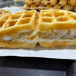 วาฟเฟิลมะพร้าวอ่อน