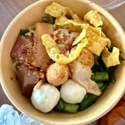 ยำตาโฟ The Glass Market Bangna