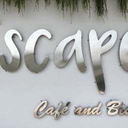 ESCAPE CAFE & BISTRO ลำลูกกา