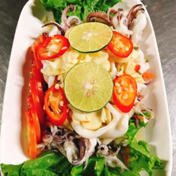 ปลาหมึกนึ่งมะนาว