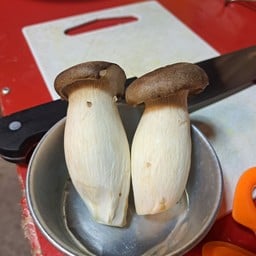 ชาบูน้ำดำ&เกี๊ยวหมูเด้ง ตลาดมีดีกลัปพฤษก