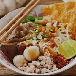 กิน..เส้น..ก๋วยเตี๋ยวแห้งโบราณคุณปลาย (แบ่งปันพุง)
