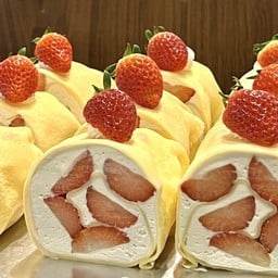 Strawberry Crepe Cake Roll
