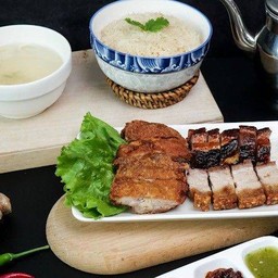 ข้าวมันไก่ทอด+หมูแดง+หมูกรอบ