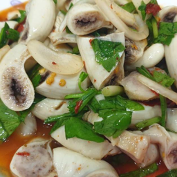 ยำไส้ตัน