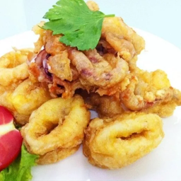 ปลาหมึกชุบแป้งทอด