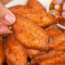 ปีกไก่ทอดน้ำปลา