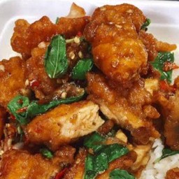 กระเพราไก่กรอบ