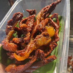 เนื้อแดดเดียวพวงทอด สูตรหมักบ้านนาอีสาน