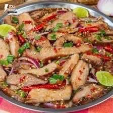 ยำคอหมูย่างน้ำปลาร้า