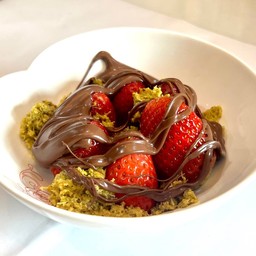 Dubai Strawberry Cup (Strawberry 6 piece)