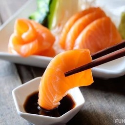 แซลม่อนซาซิมิ