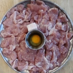 ชุดหมูนุ่มล้วนเลิฟเวอร์ ชุดกลาง พร้อมชุดผัก