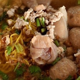 ก๋วยเตี๋ยว ฮิมคลอง  (ป้าติ๋ม)