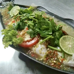 ปลากะพงนึ่งมะนาว