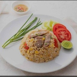 ข้าวผัดหมูชั้น