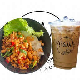 กระเพราไก่สับ+โกโก้