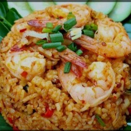 ข้าวผัดต้มยำกุ้ง
