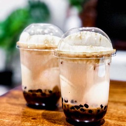 คู่นมสดบราวชูการ์