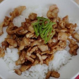 หมูทอดกระเทียมราดข้าว