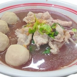 ก๋วยเตี๋ยวหมูหมักน้ำตก[พิเศษ]รสเด็ด