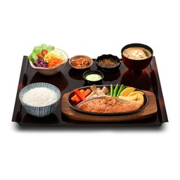 เซตสเต๊กปลาแซลมอนกระทะร้อน