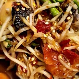 ส้มตำ,ยำโบราณ บ้านม้า