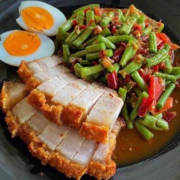 ตำถั่วหมูกรอบ