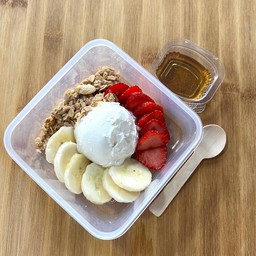 กรีกโยเกิร์ต ผลไม้รวม