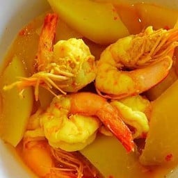 แกงส้มกุ้งมะละกอ