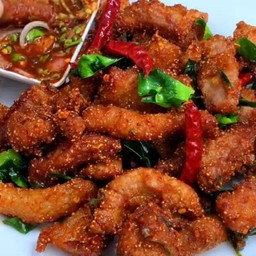 หมูสามชั้นทอดคลุกฝุ่น