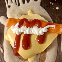 2 ชิ้นไส้ผักโขม+ปูอัด+ชีสแผ่น