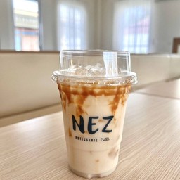 นมคาราเมลเย็น